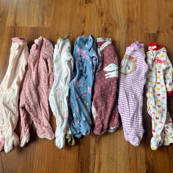 Set of 7 newborn footies - Picture 1 of 3